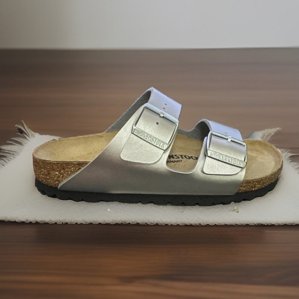 New Women's Size 8 Birkenstock Arizona Birko-Flor Silver Sandals Euro 39